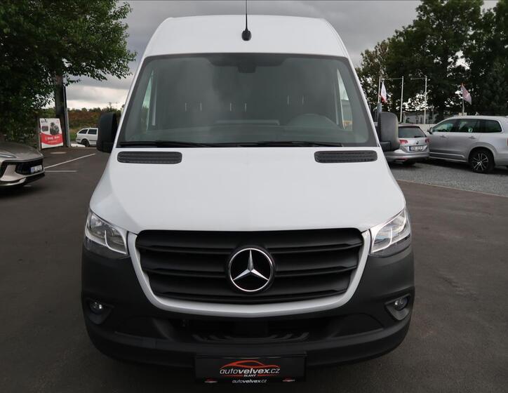 Mercedes-Benz Sprinter 7
