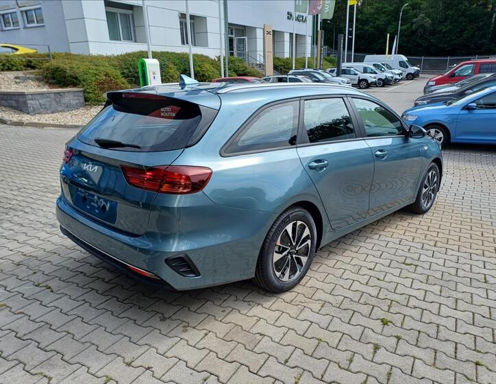 KIA Ceed 5