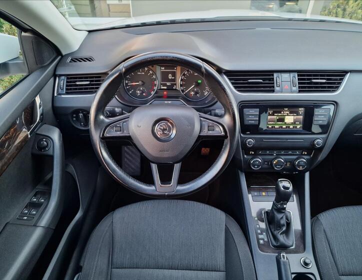 Škoda Octavia 12