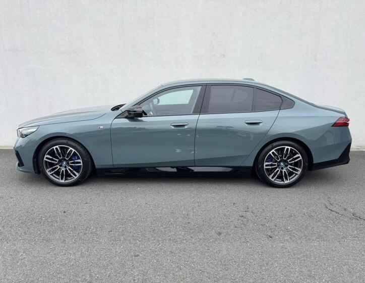 BMW i5 3