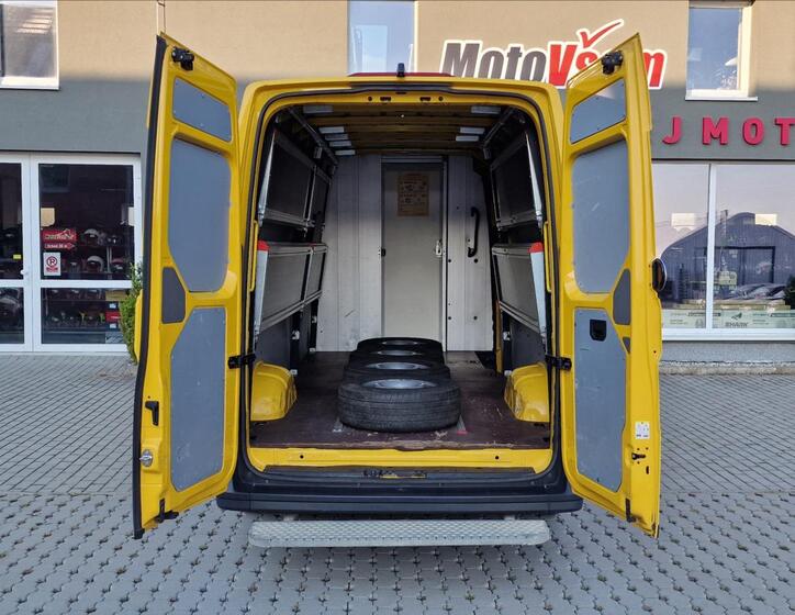 Volkswagen Crafter 38