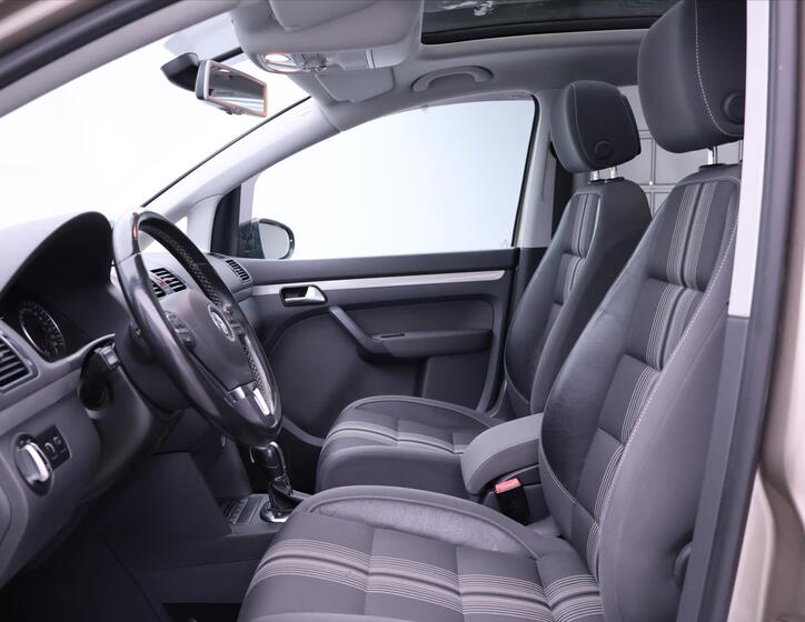 Volkswagen Touran 12