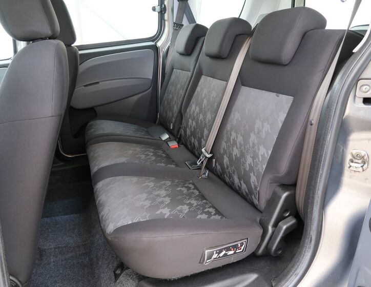 Opel Combo 23