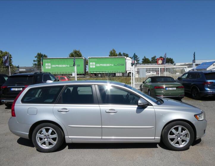 Volvo V50 9