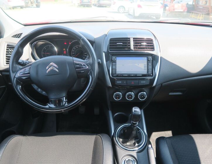 Citroën C4 Aircross 9