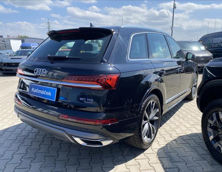 Audi Q7 5