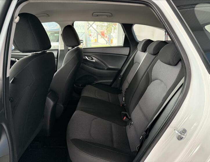 Hyundai i30 21