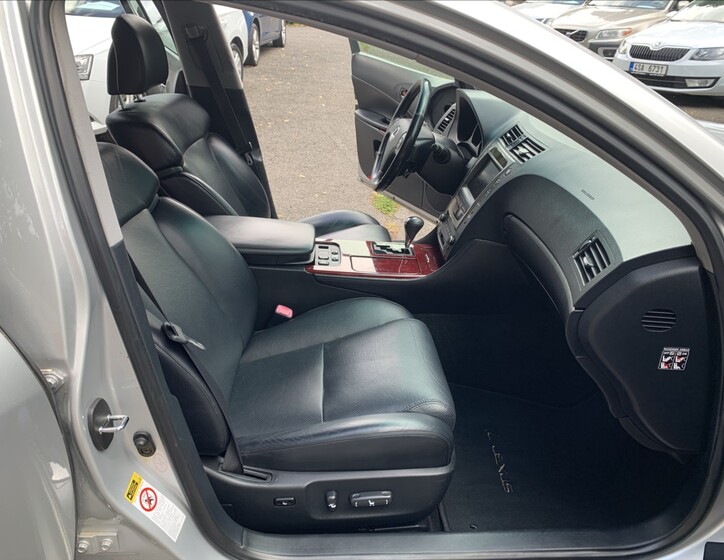 Lexus GS 300 13