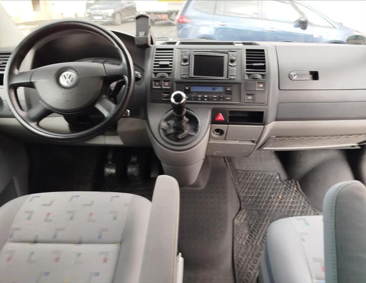Volkswagen Caravelle 8