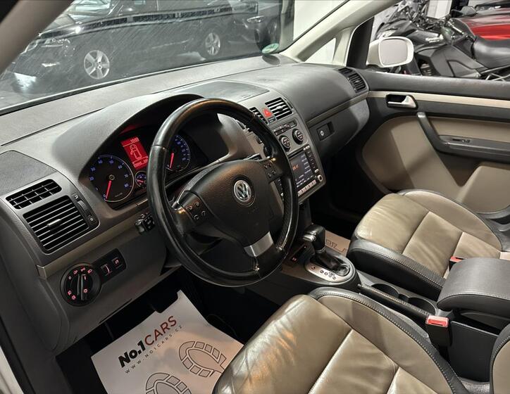 Volkswagen Touran 7