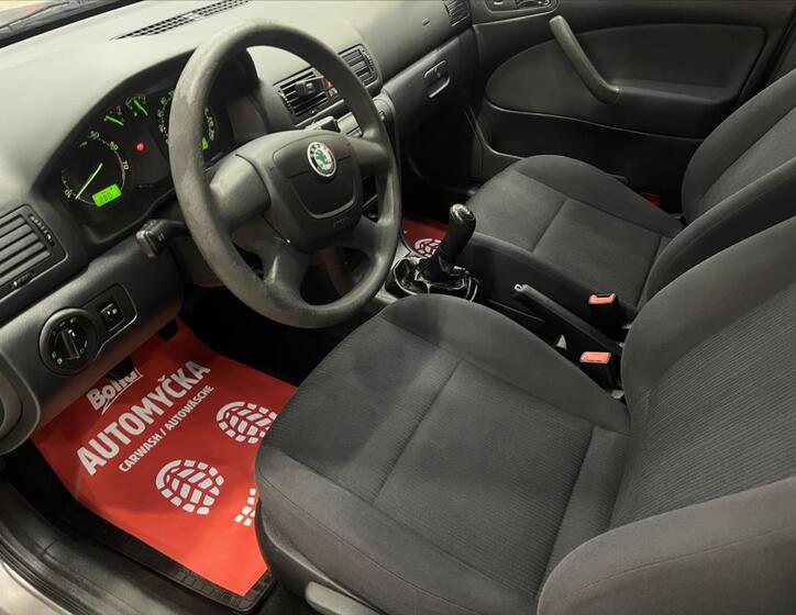 Škoda Octavia 16
