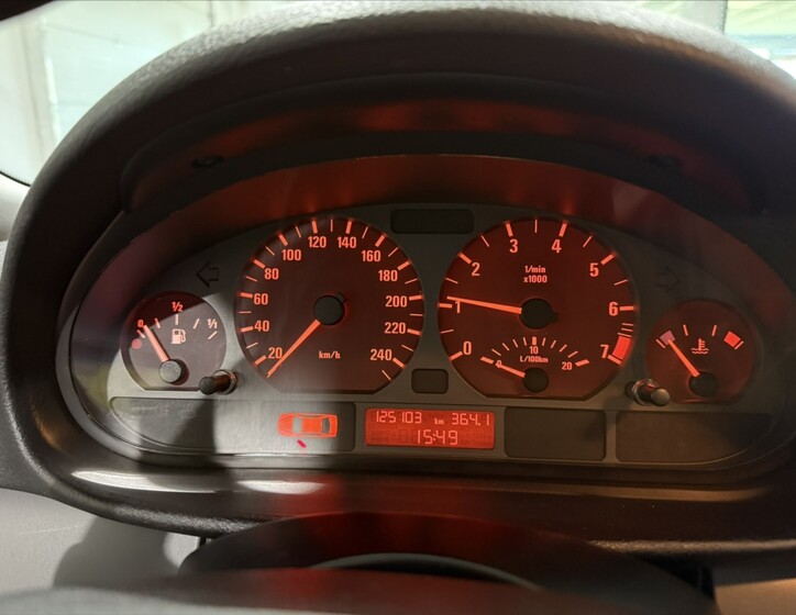 BMW Řada 3 8
