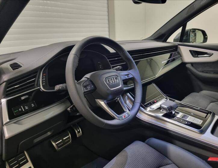 Audi Q7 12