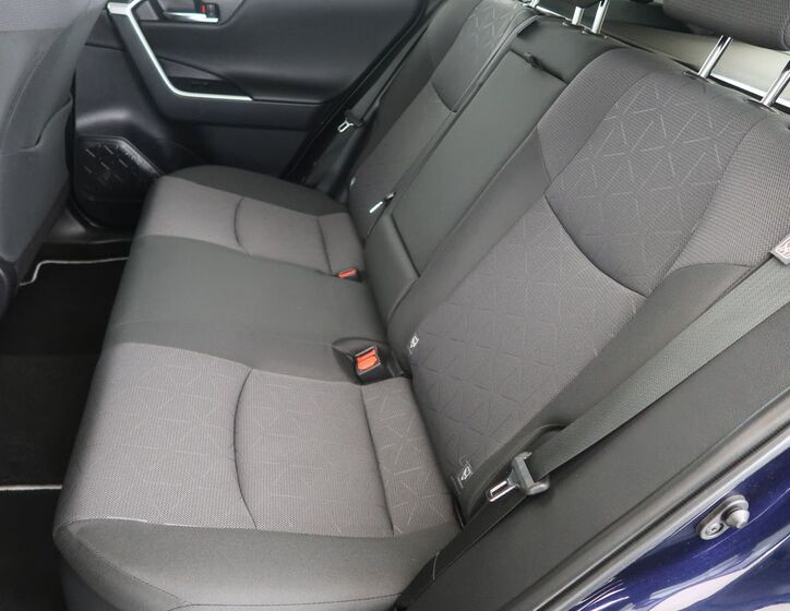 Toyota RAV4 10