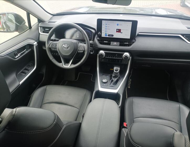 Toyota RAV4 8