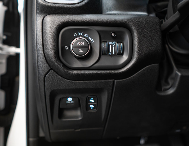 Dodge RAM 20