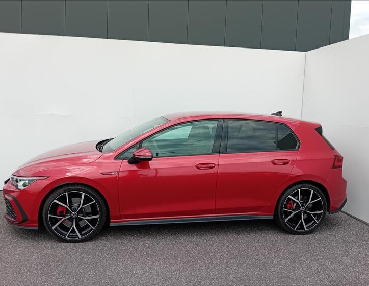 Volkswagen Golf 9