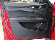 Alfa Romeo Stelvio 17