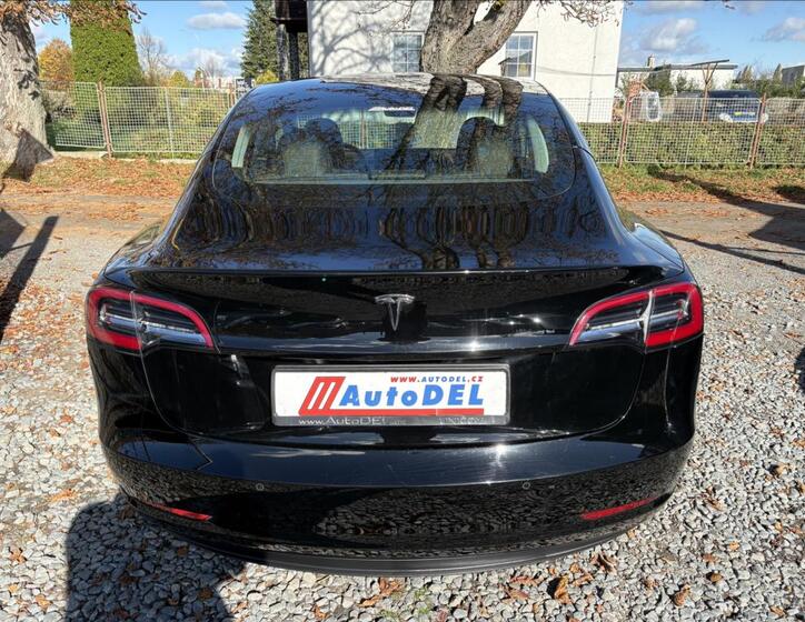 Tesla Model 3 5