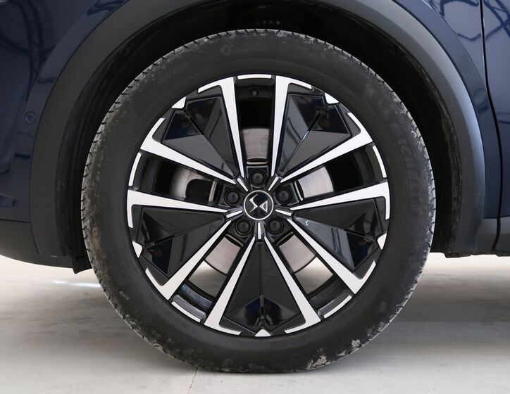 DS Automobiles DS7 Crossback 11