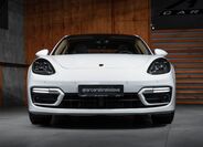Porsche Panamera 7
