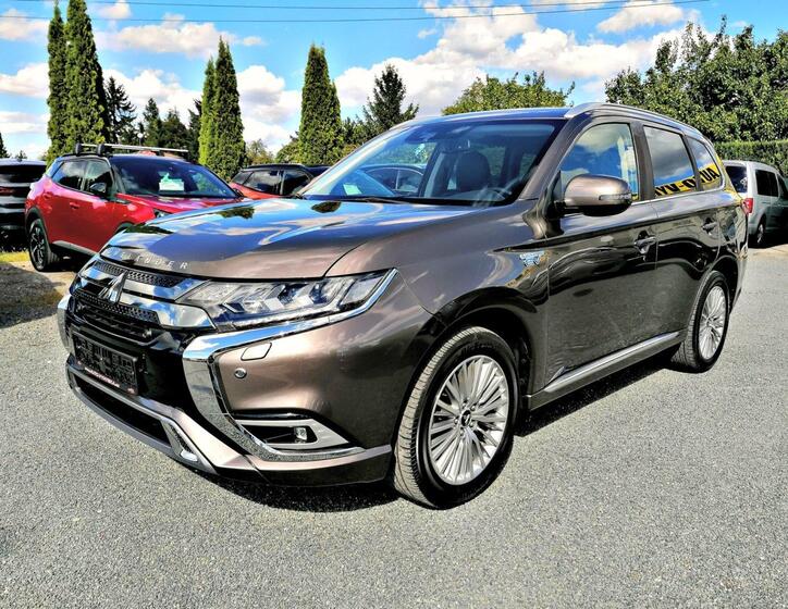 Mitsubishi Outlander 3