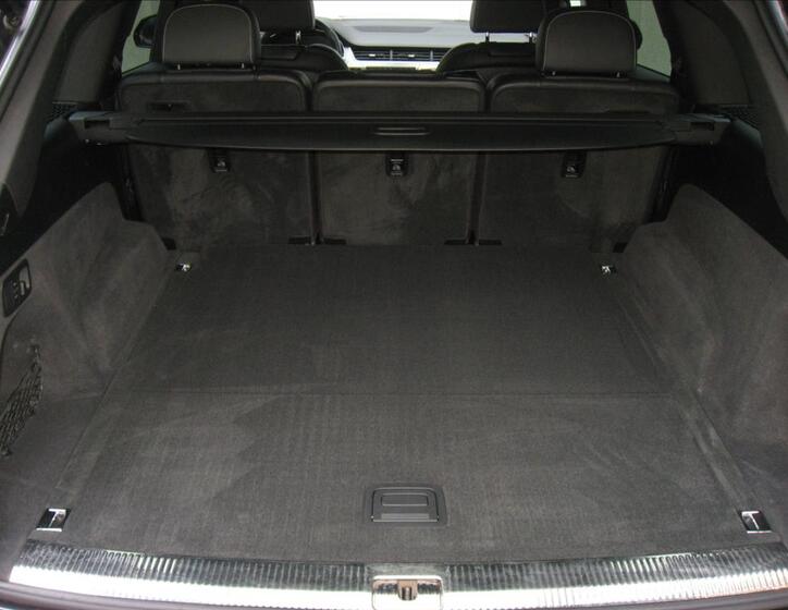 Audi Q7 44