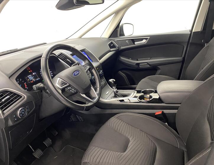 Ford S-MAX 5