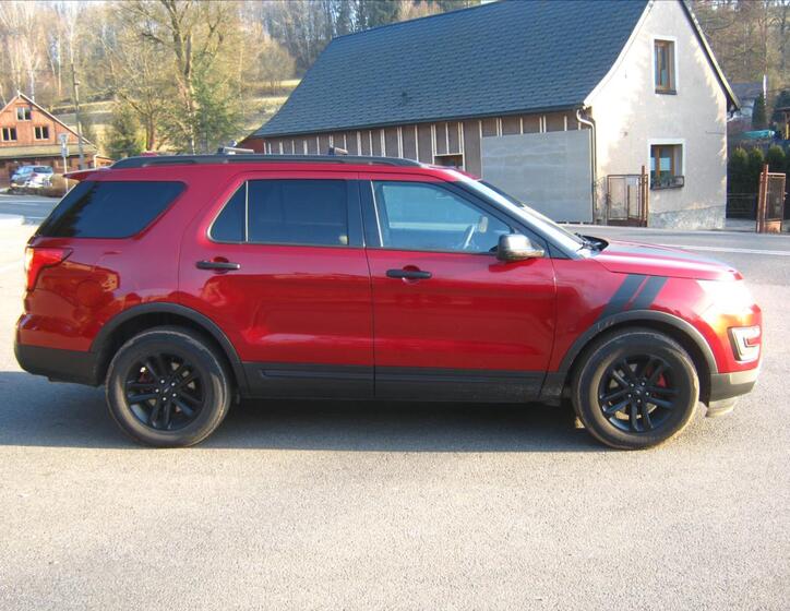 Ford Explorer 4