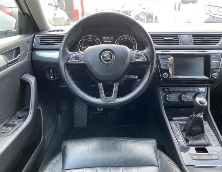 Škoda Superb 24