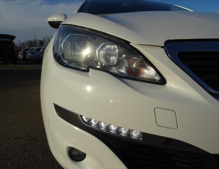 Peugeot 308 5