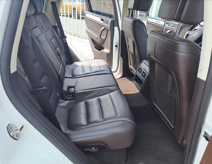 Volkswagen Touareg 7