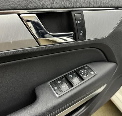 Mercedes-Benz Třídy E 33