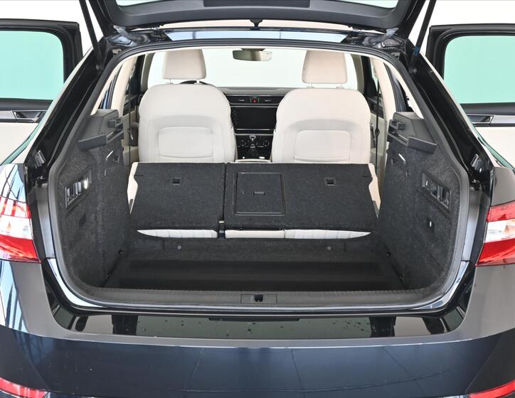 Škoda Superb 7