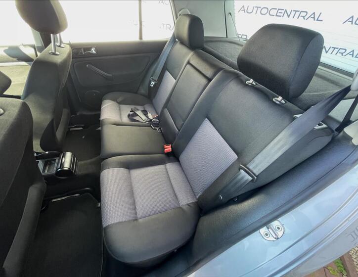 Volkswagen Golf 20