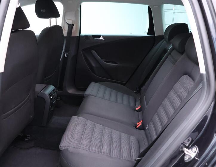 Volkswagen Passat 13