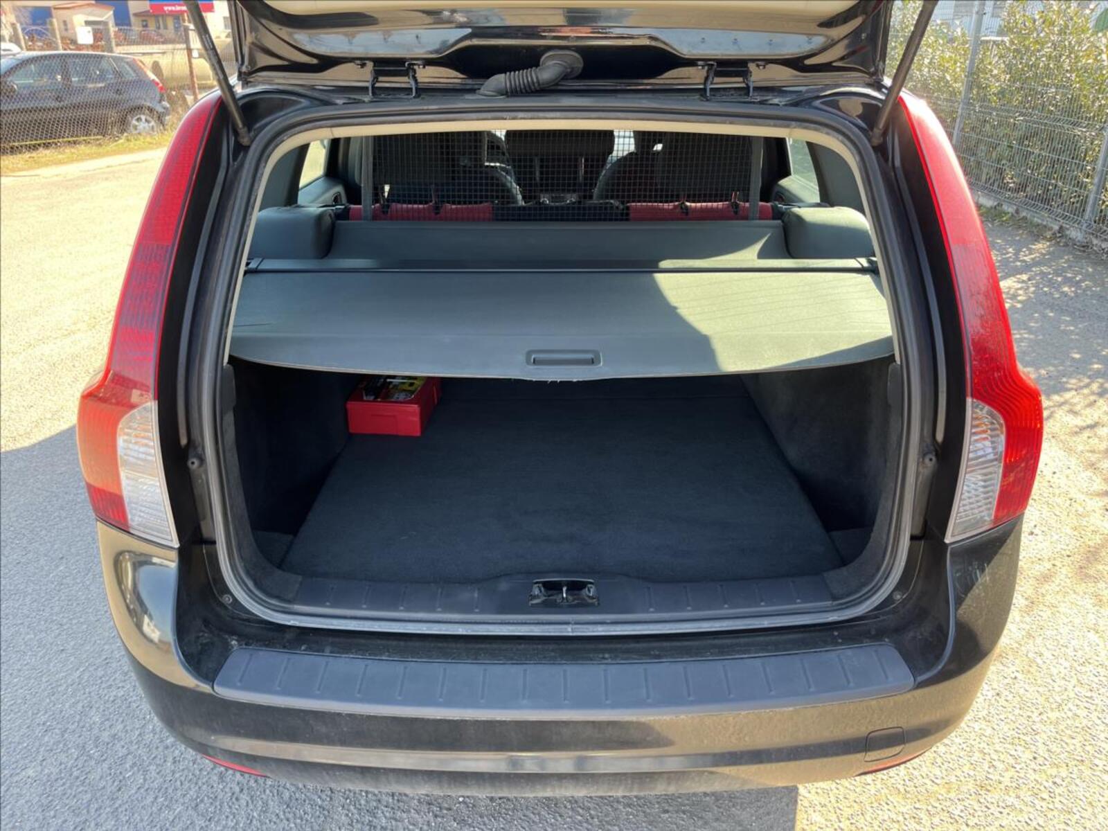 Volvo V50 27