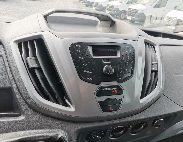 Ford Transit 11