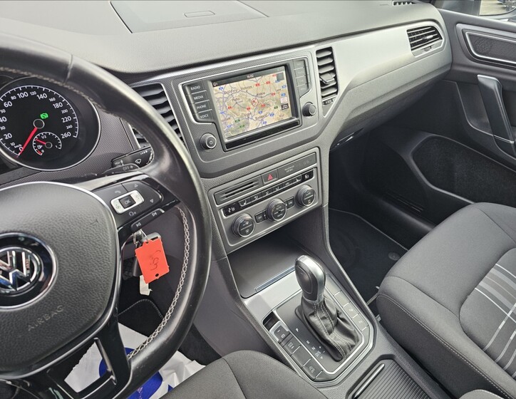 Volkswagen Golf Sportsvan 13