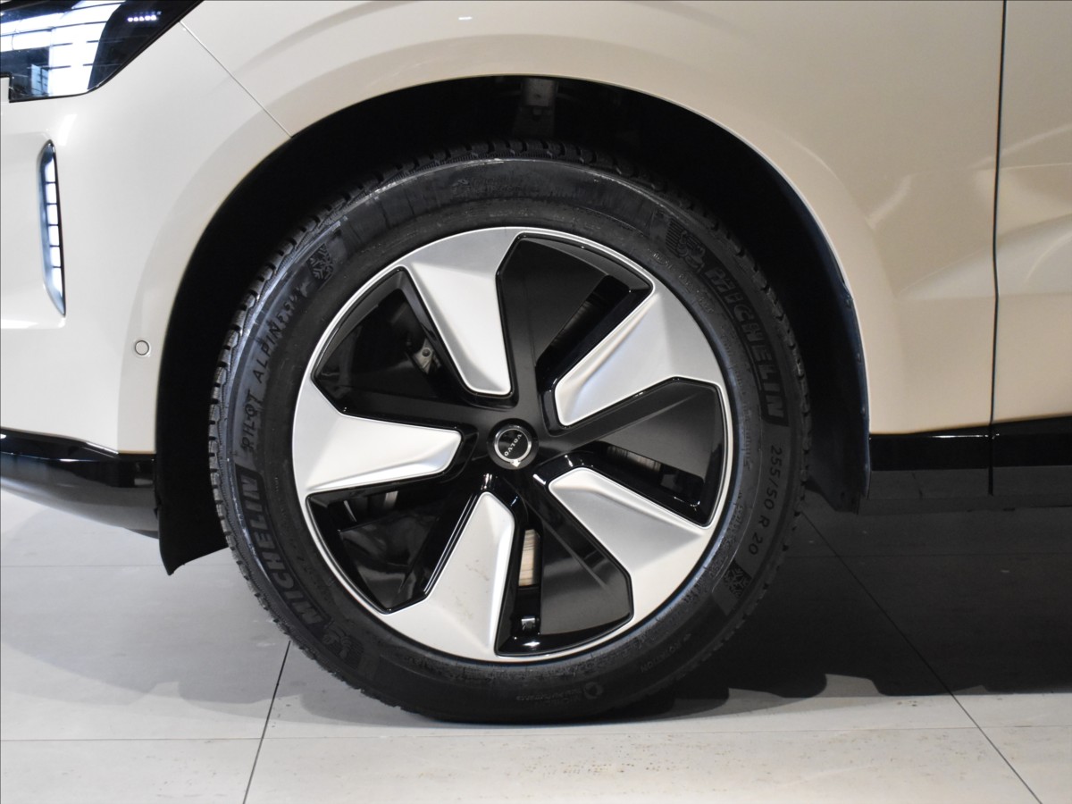 Volvo EX90