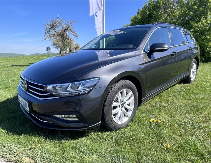 Volkswagen Passat 1