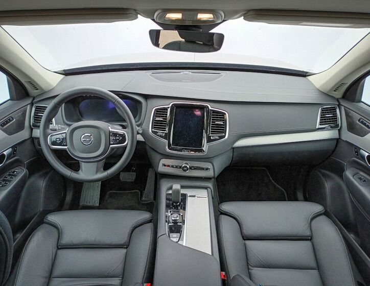Volvo XC90 13