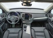 Volvo XC90 13