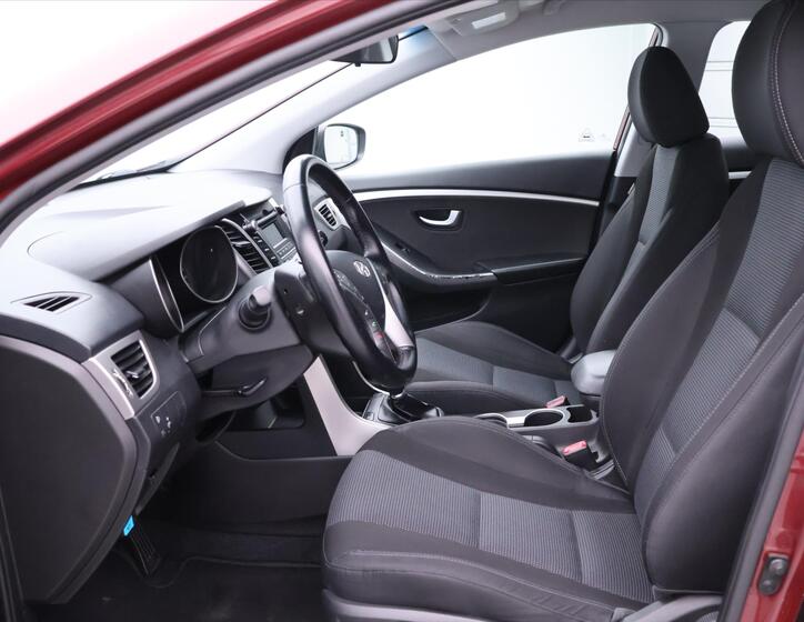 Hyundai i30 10