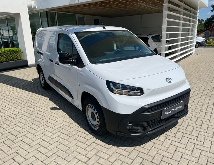 Toyota ProAce 8