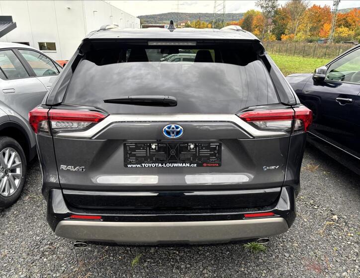 Toyota RAV4 5