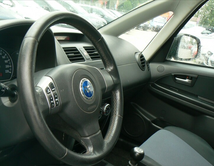 Fiat Sedici 10