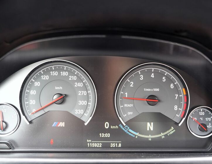 BMW M4 35