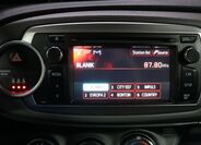 Toyota Yaris 16