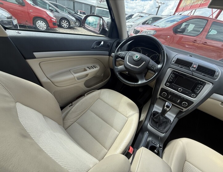 Škoda Octavia 23